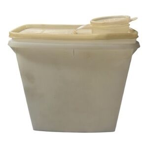 Tupperware Off-White Pantry Container with Pour Spout